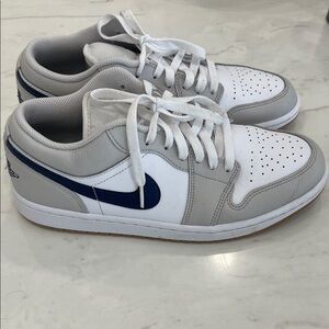 Nike Men's Low-Top Sneakers in White, Gray & Navy Swoosh